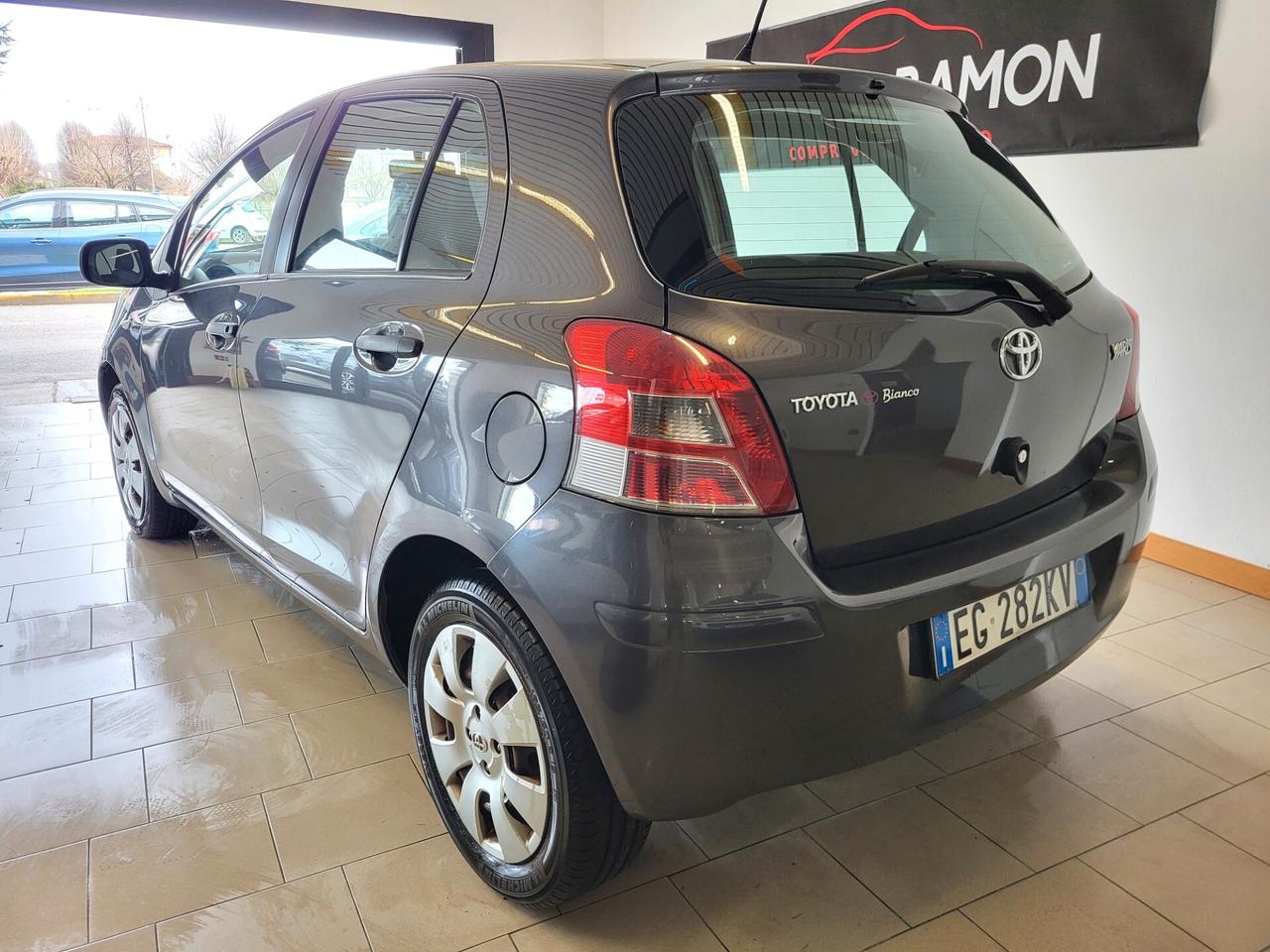 Toyota Yaris 1.0 5 porte Now