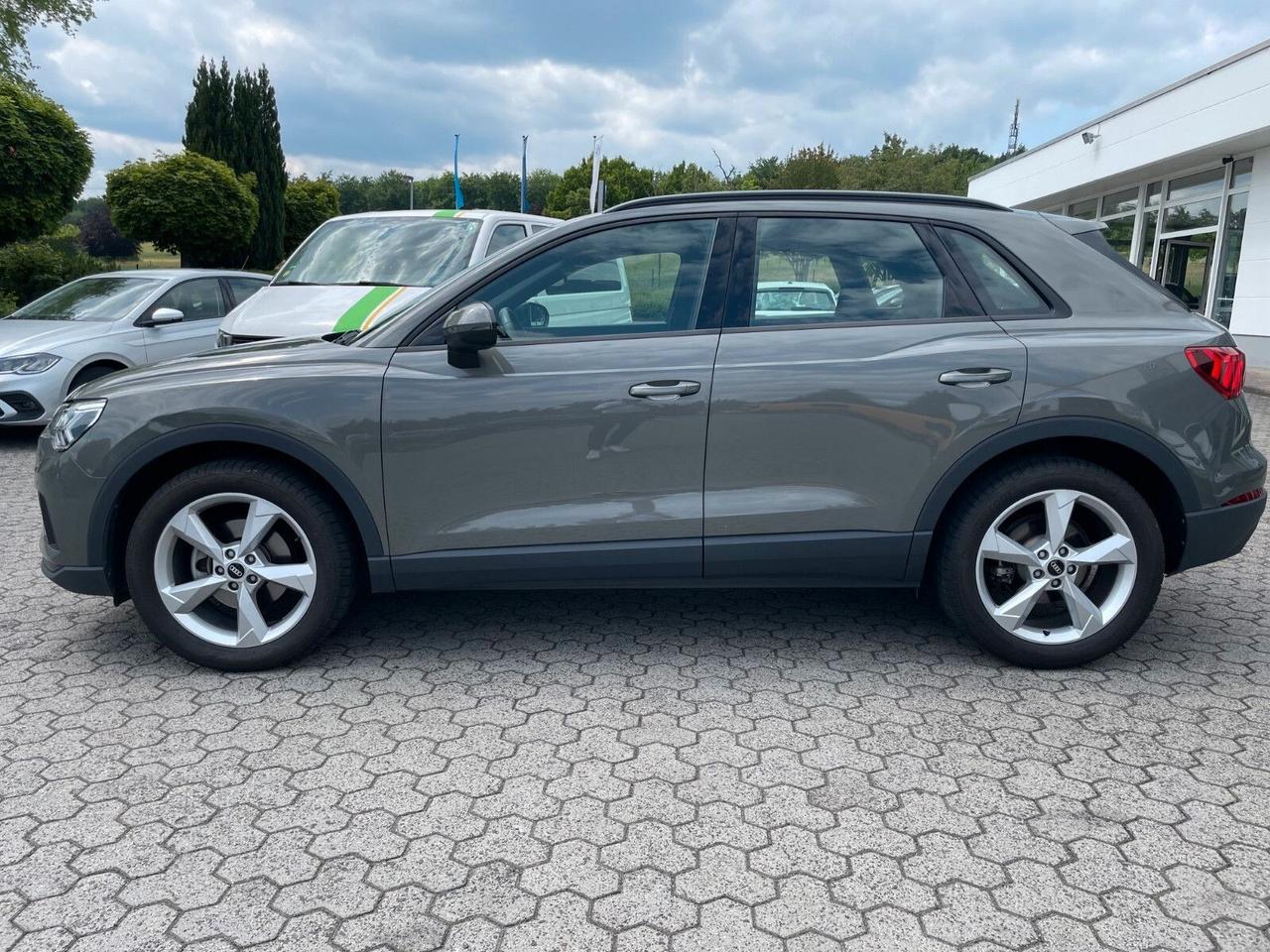 Audi Q3 35 TFSI S line edition