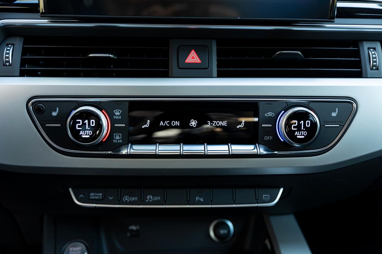 Audi A4 Avant 40 2.0 tdi mhev S-tronic*Matrix* Cockpit*