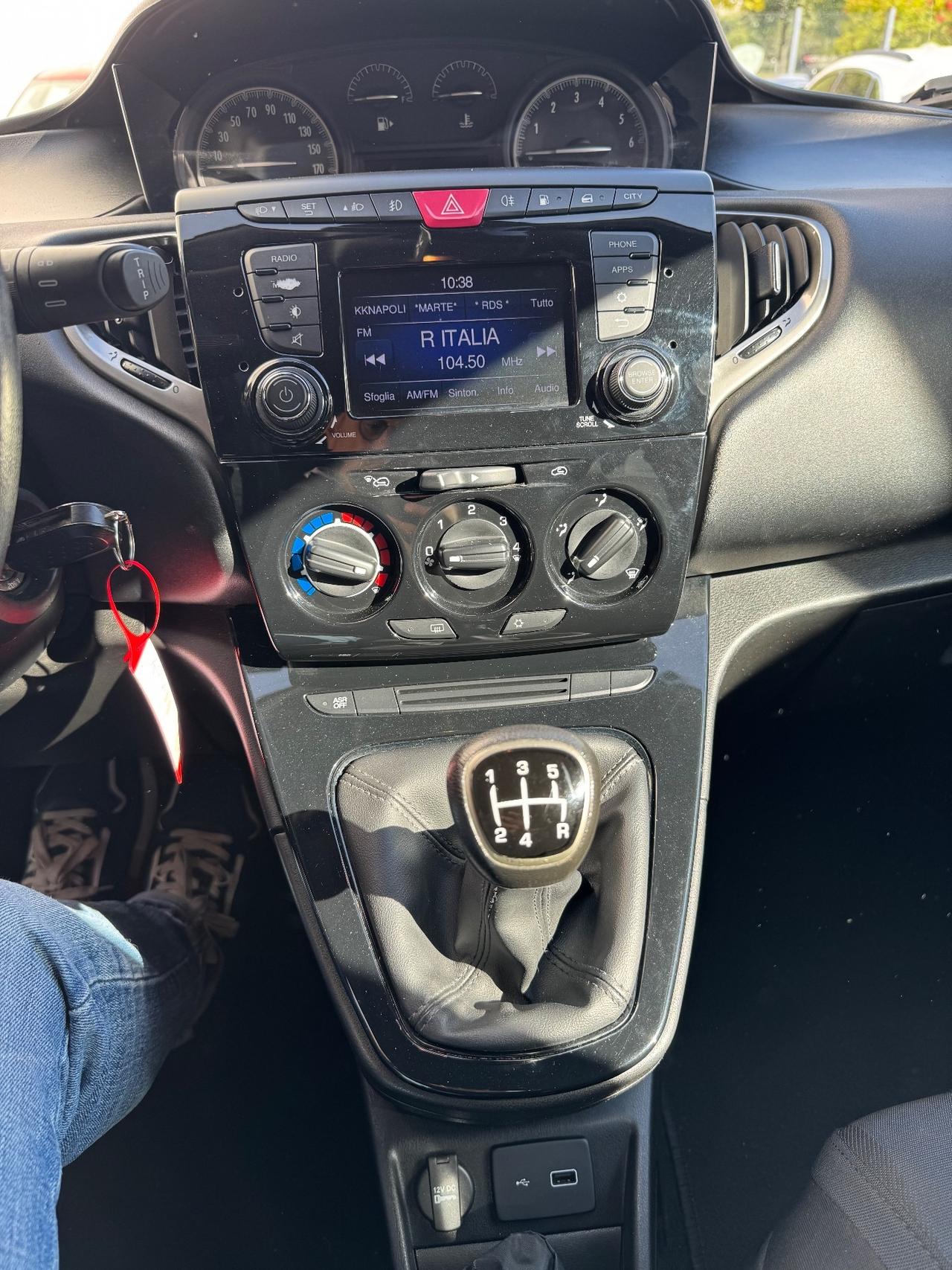 Lancia Ypsilon 1.2 69 CV 5 porte GPL Ecochic Platinum