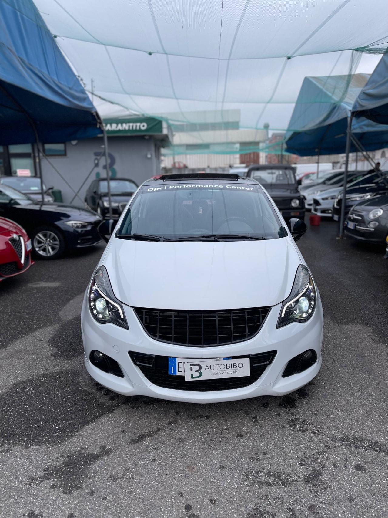 Opel Corsa 1.6 T 192CV 3 porte OPC