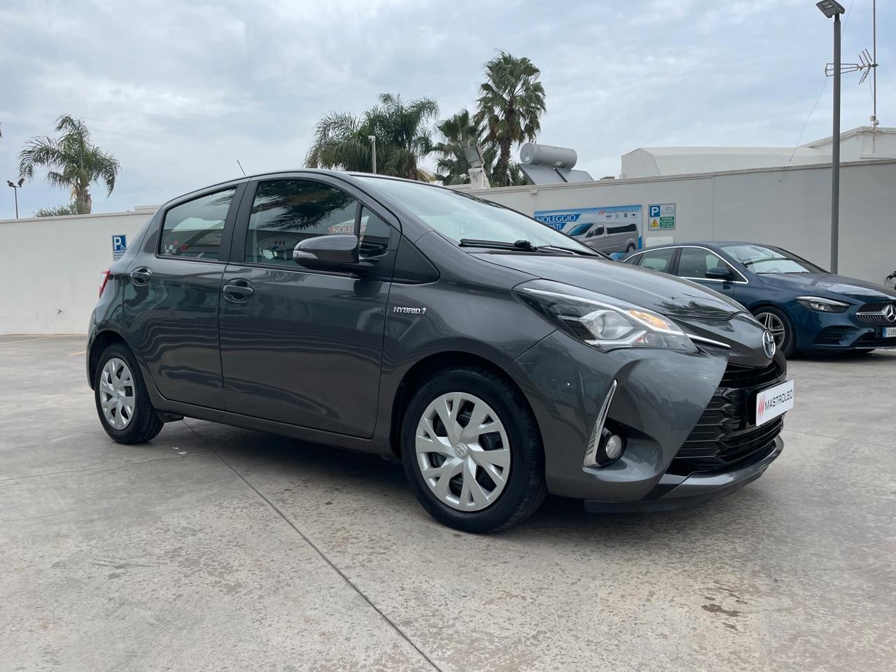 Toyota Yaris 1.5 Hybrid 5 porte Business