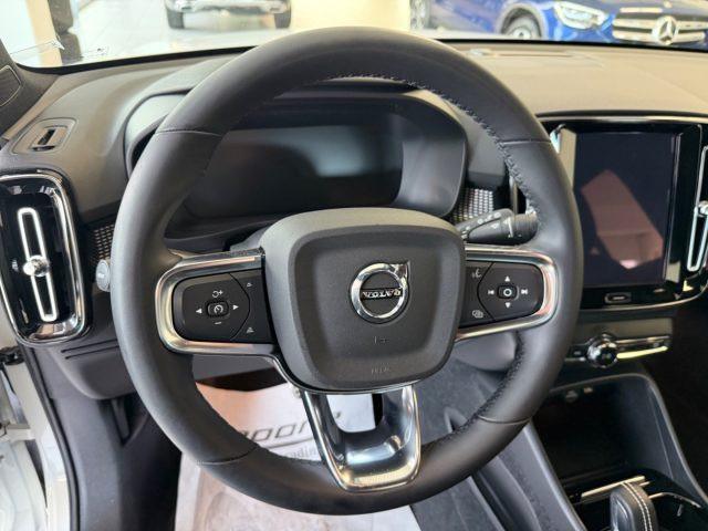 VOLVO XC40 T5 Recharge Plug-in Hybrid R-design