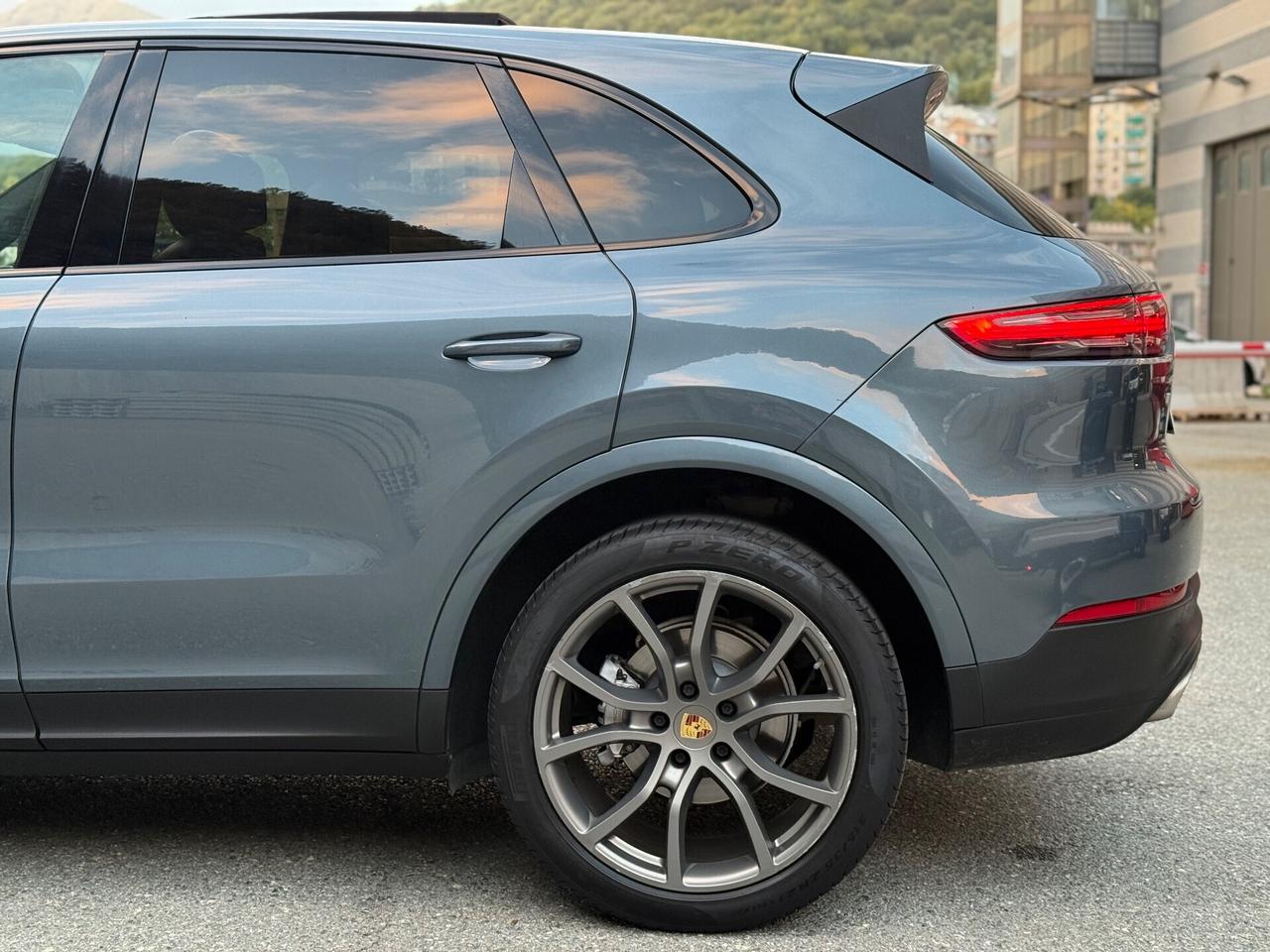 PORSCHE CAYENNE 3.0 V6 BENZINA SPORT FULL OPTIONAL - TETTO PANORAMICO perfetta
