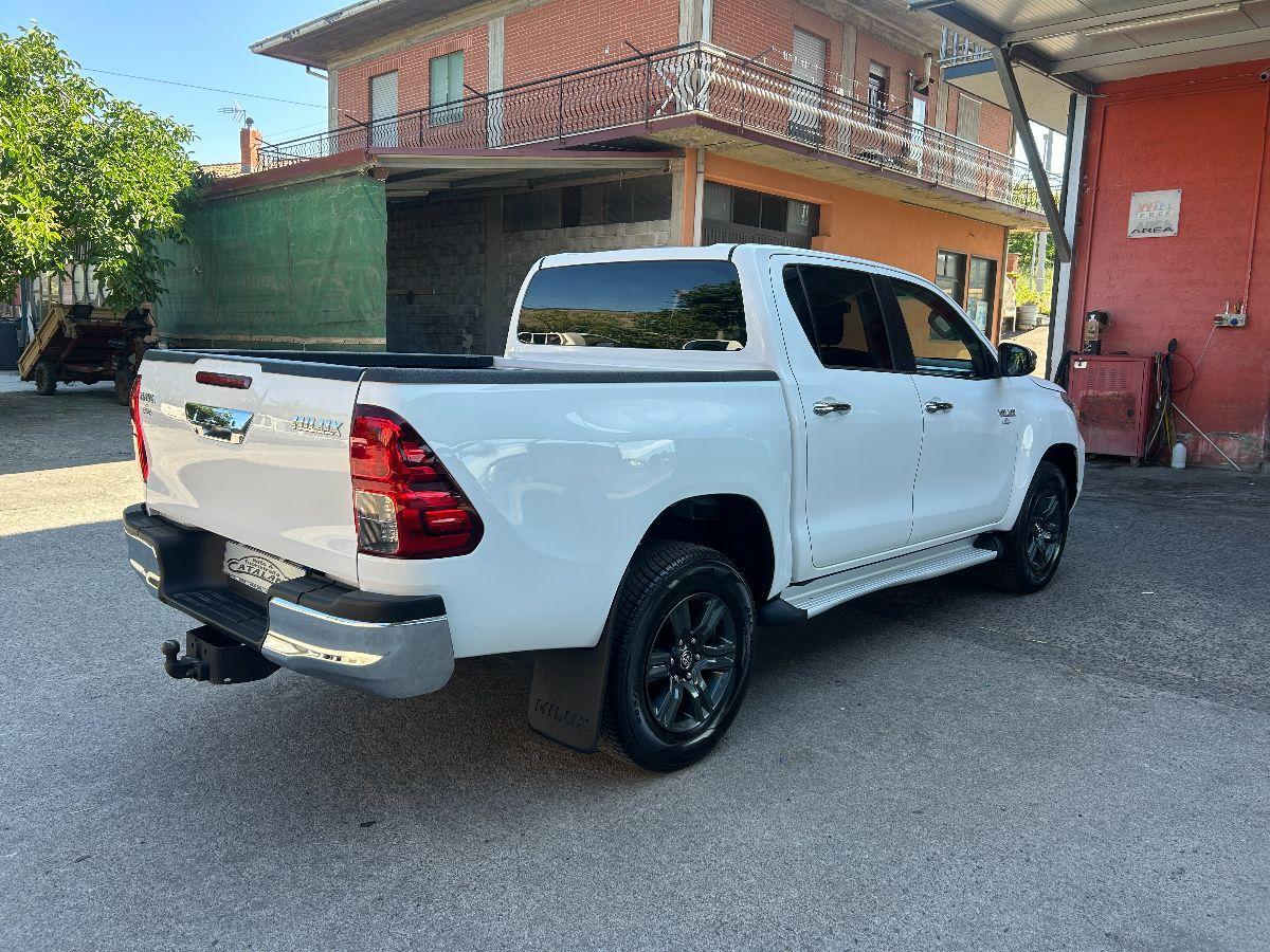 TOYOTA - Hilux 2.4 d-4d 4x4 EXECUTIVE TELECAMERA