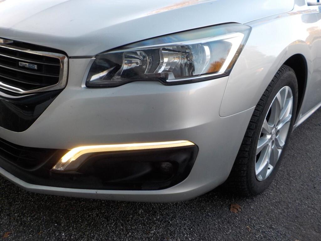 Peugeot 508 BlueHDi 120 EAT6 S&S SW Allure