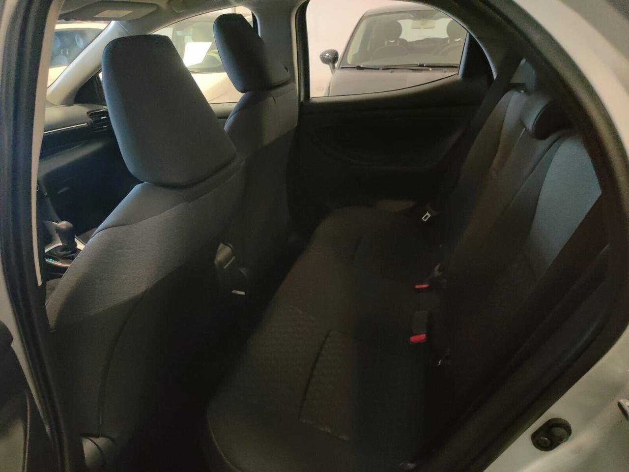 PRONTA CONSEGNA!! Toyota Yaris 1.5 FULL-Hybrid 5 porte AUTOMATICA