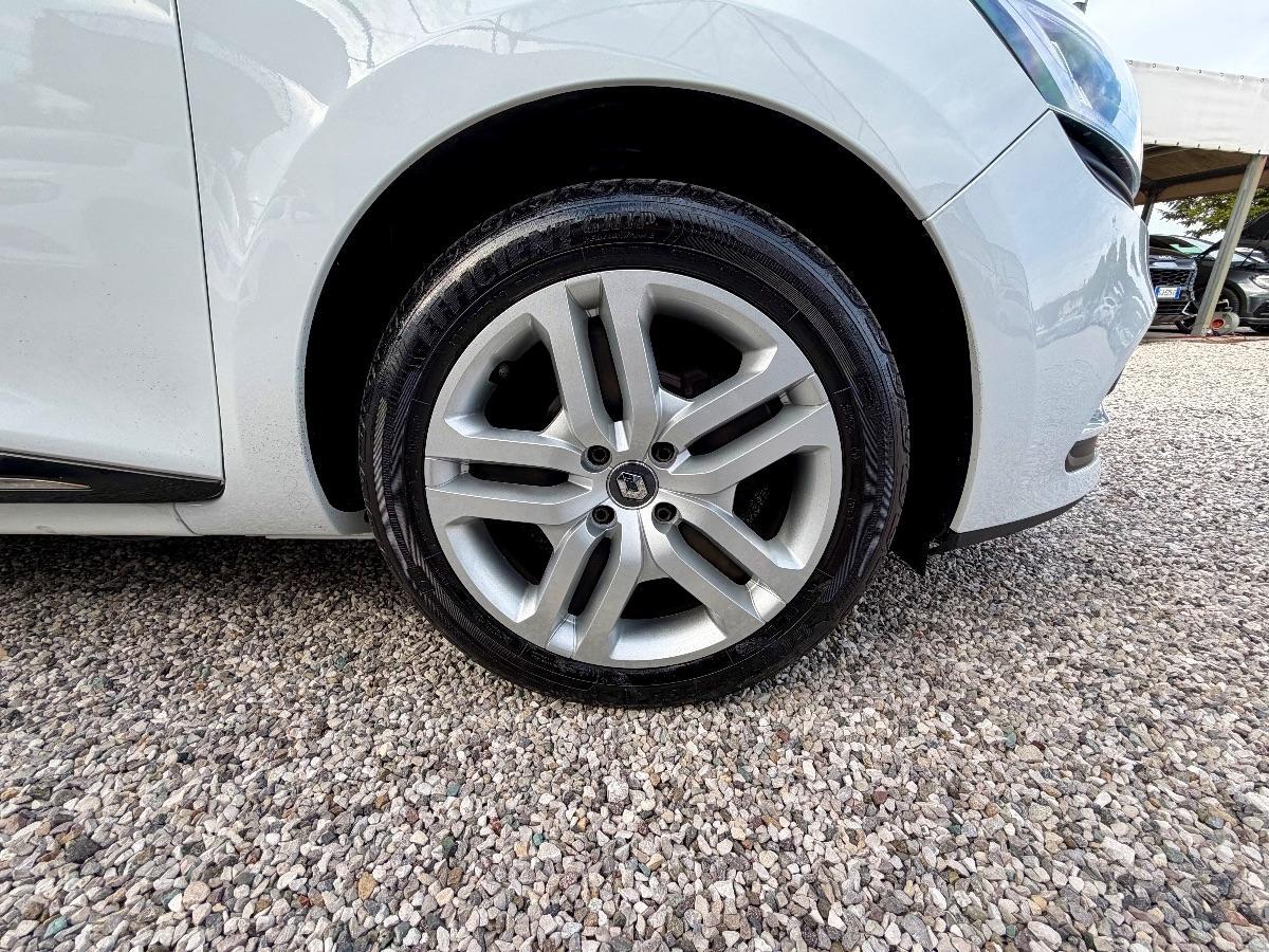 Renault Clio 0.9 tce Moschino Intens 90cv