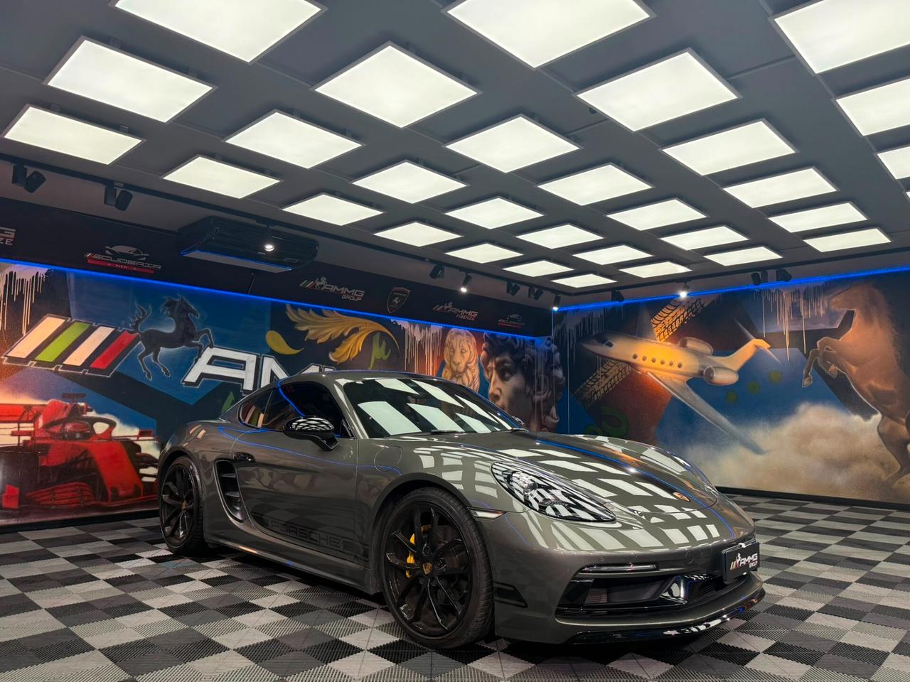 Porsche 718 Cayman 2.0 Style Edition (718)