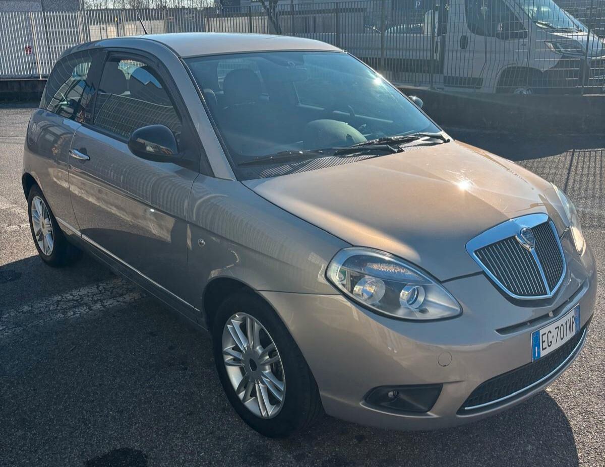 Lancia Ypsilon 1.2 69 CV Diva