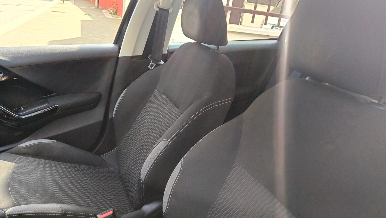 PEUGEOT 208 1.2 BENZ-GARANZIA FULL