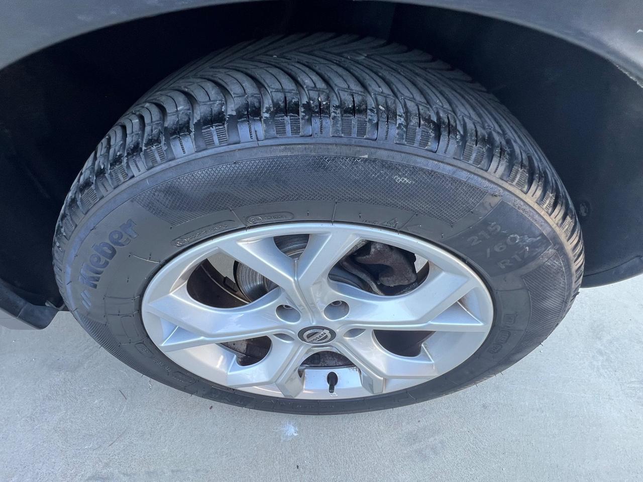 Nissan Juke 1.0 DIG-T 114 CV N-Connecta