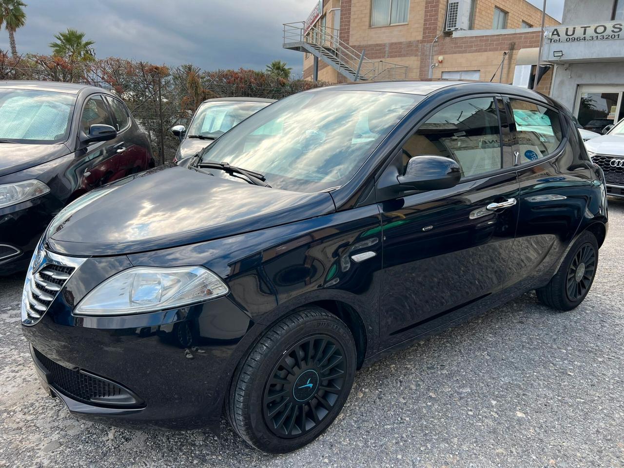 Lancia Ypsilon 1.2 69 CV 5 porte S&S Gold