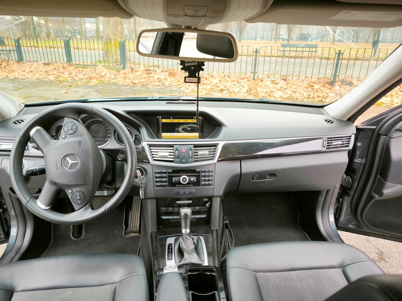 Mercedes-benz E 220 CDI BlueEFFICIENCY Avantgarde AMG