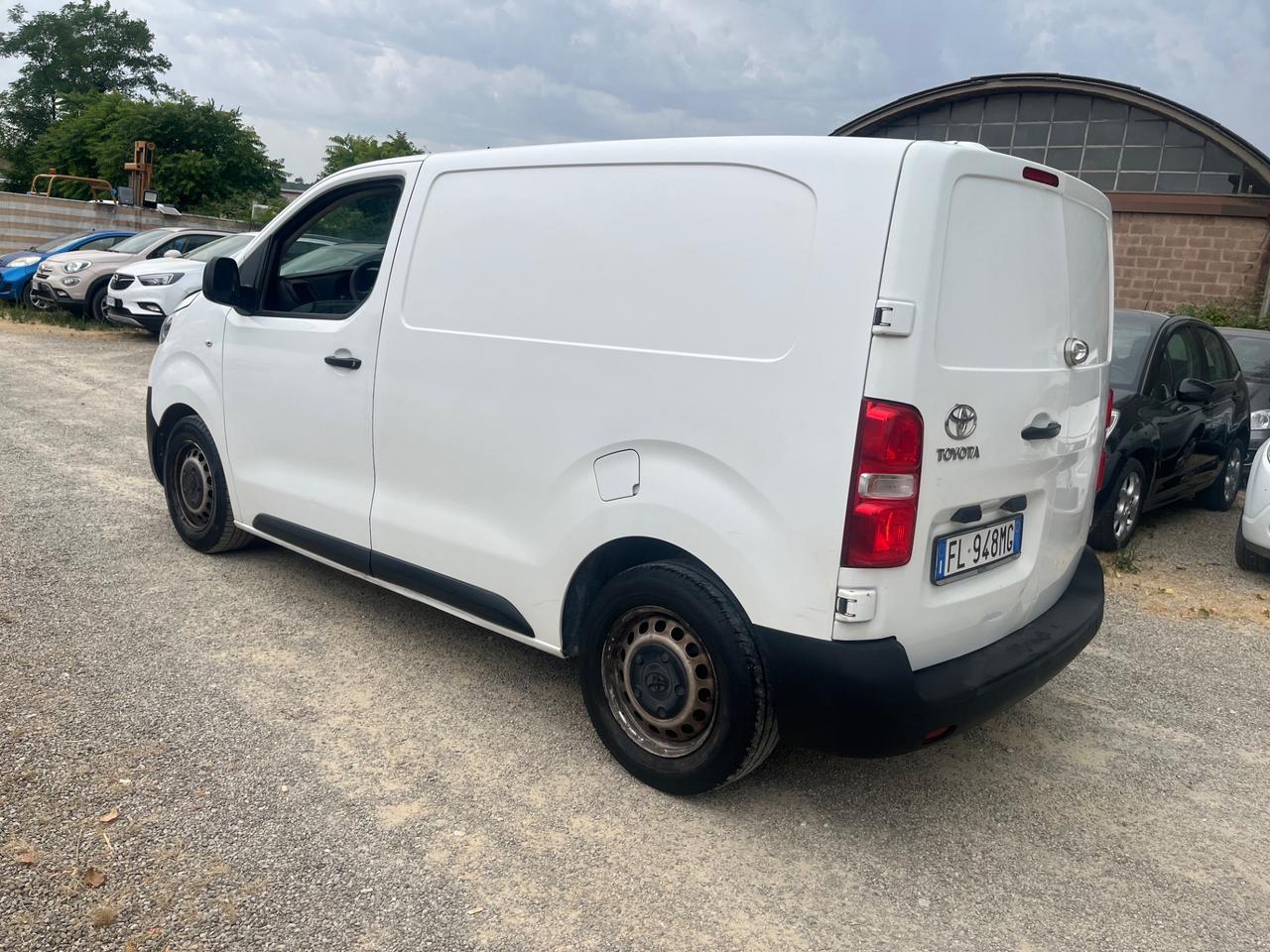 Toyota Proace Proace Verso 1.6D L0 S Comfort
