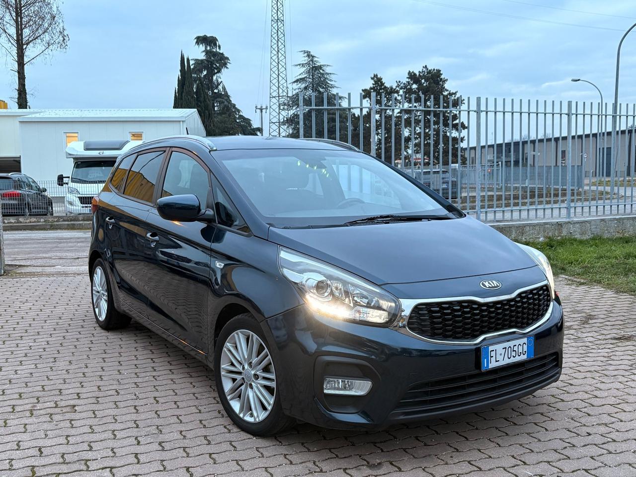 Kia Carens 1.7 CRDi 115 CV Business Class