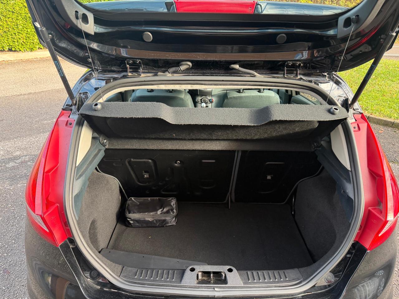 Ford Fiesta 1.4 5 porte - GPL Titanium UNICO PROPRIETARIO