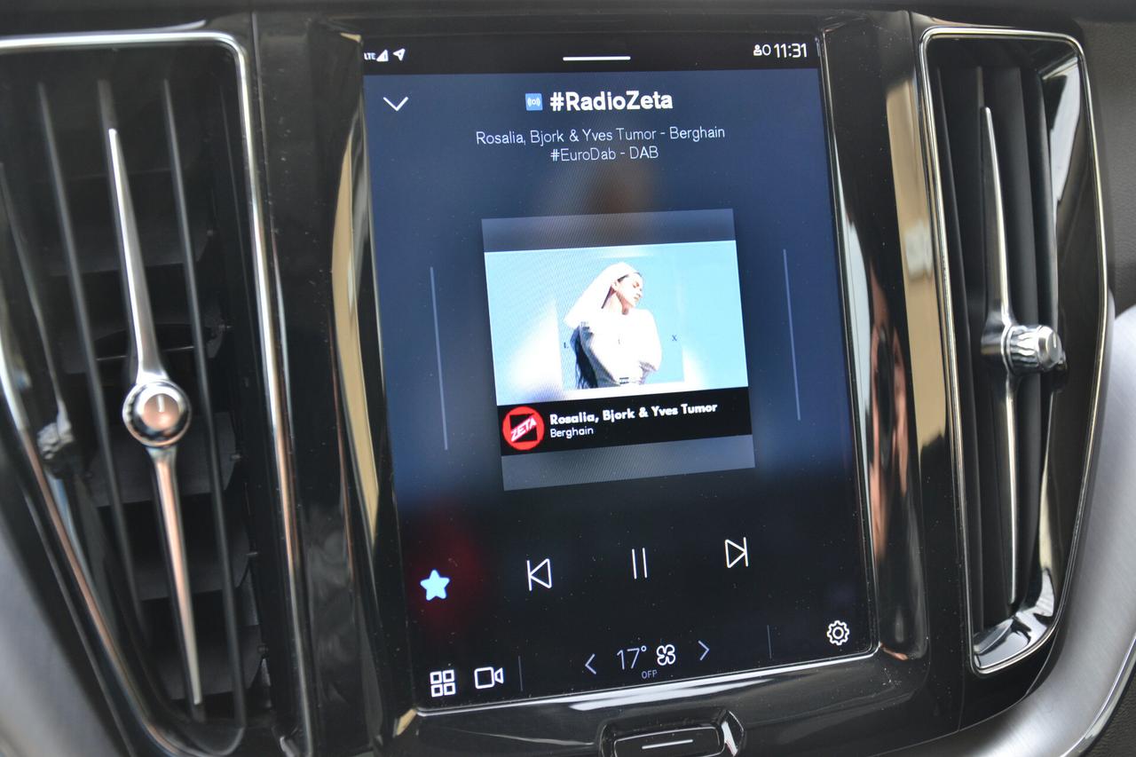 Volvo XC 60 2.0 197CV AWD HYBRID/DIESEL AUT.+FULL LED+RCAM+NAV