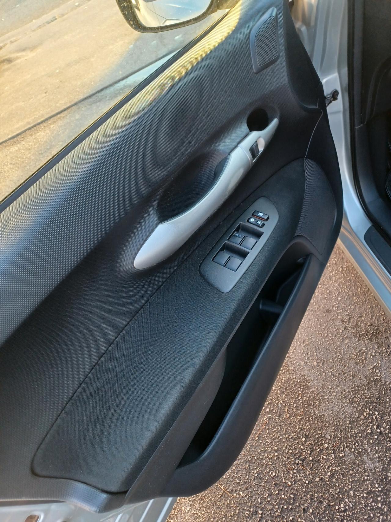 Toyota Auris 1.4 D-4D 5 porte Sol PERFETTA