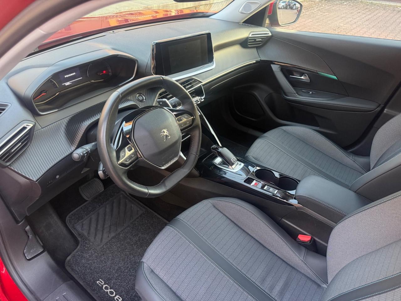 Peugeot 2008 1.2 puretech EAT8 Allure Pack COME NUOVA