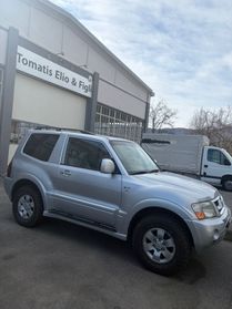 Mitsubishi Pajero 2.5 TDI 3p. Invite