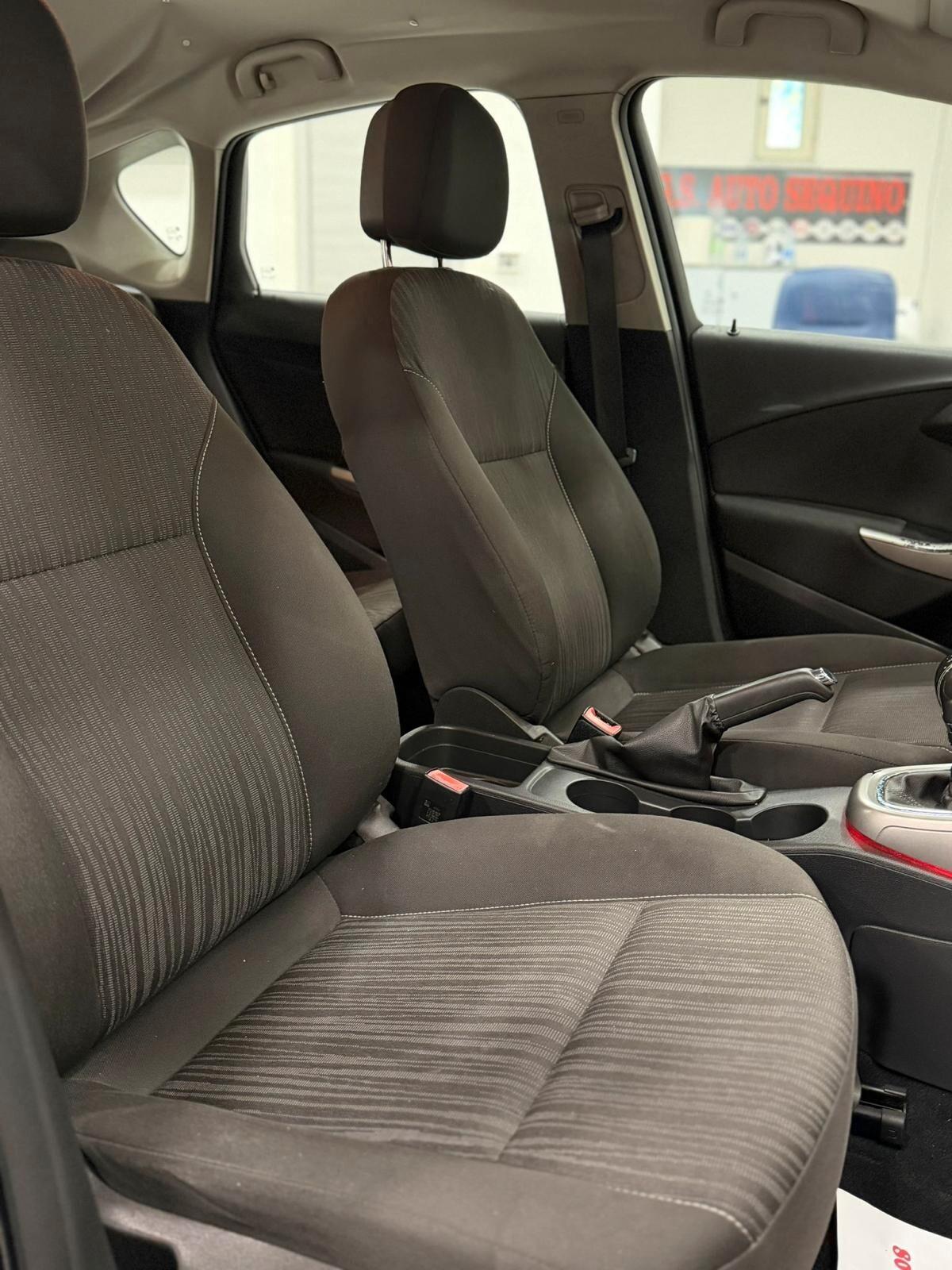 Opel Astra 1.4 100CV 5 porte Cosmo