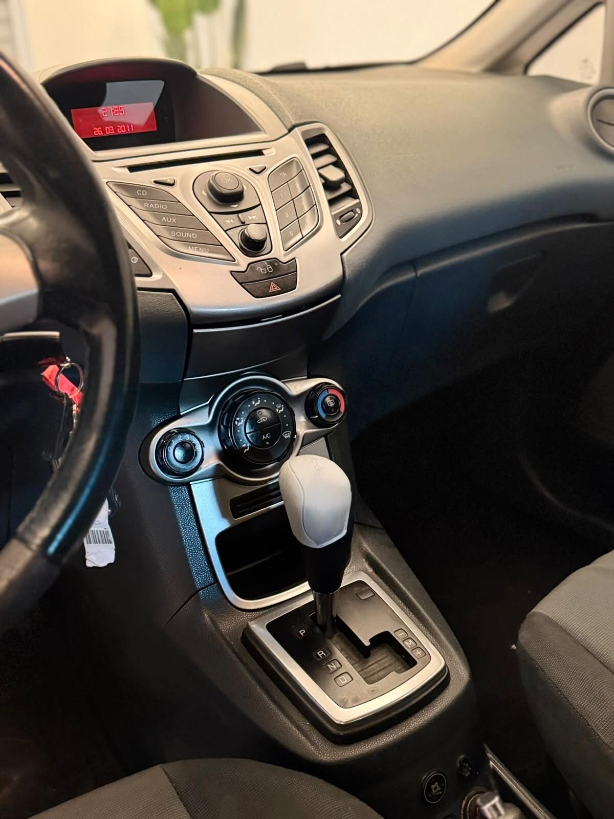 FORD FIESTA 1.4 GPL AUTOMATICA TITANIUM NEOPATENTATI
