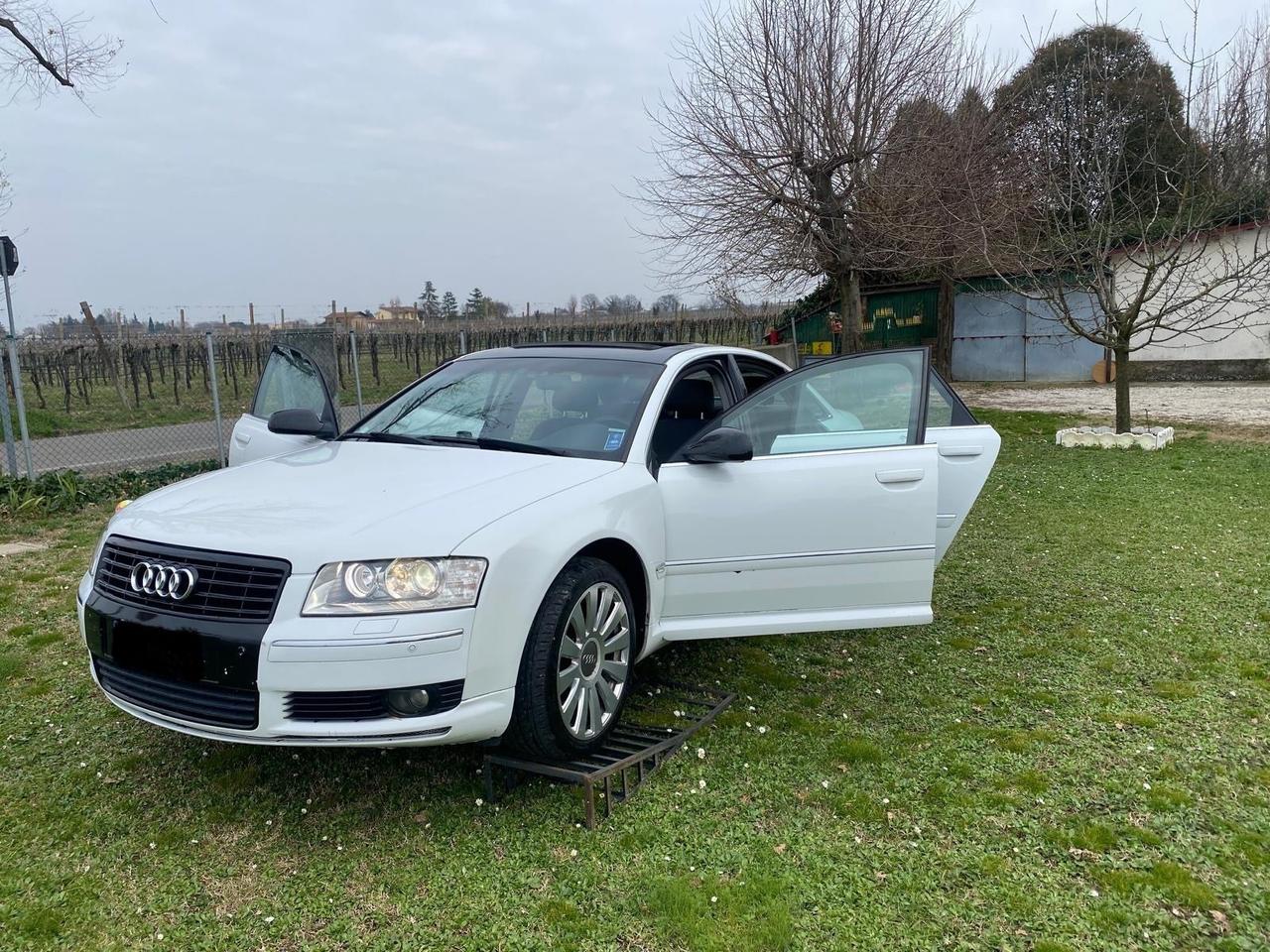 Audi A8 3.0 V6 TDI quattro tiptronic