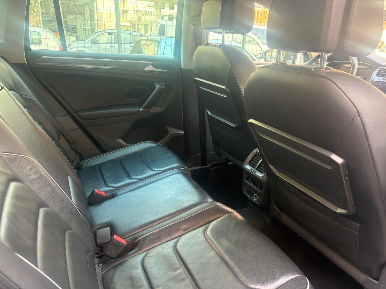 Volkswagen Tiguan 2.0 BiTDI SCR DSG 4MOTION R-Line BMT