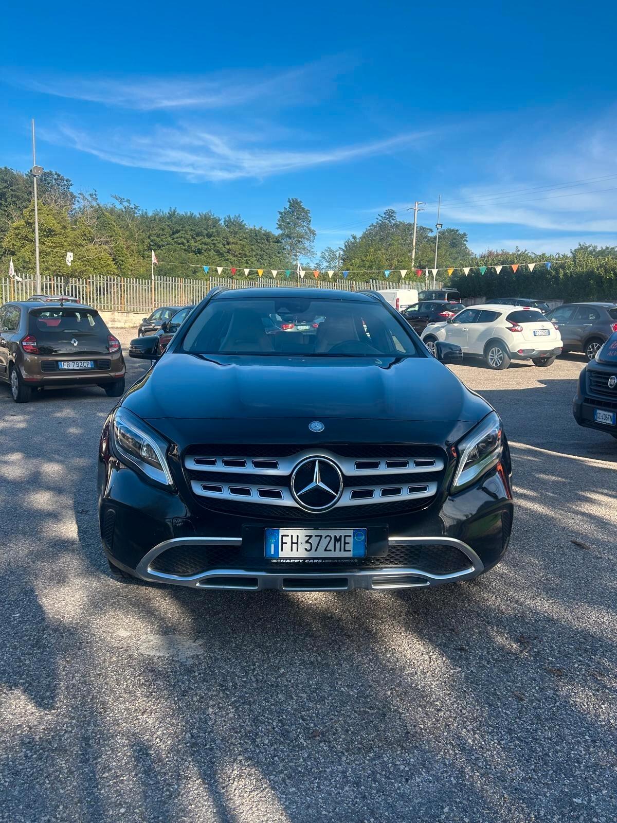 Mercedes-benz GLA 200 180 d Automatic Premium