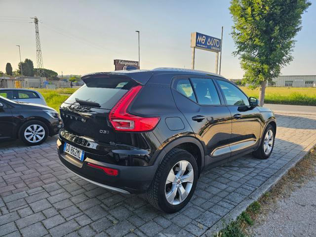 VOLVO XC40 D3 AWD Geartronic Momentum