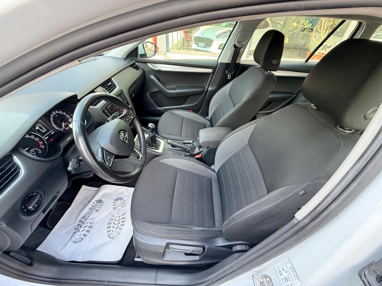 Skoda Octavia 1.6 TDI SCR 115 CV Wagon Executive *** CARPLAY/ANDROID AUTO