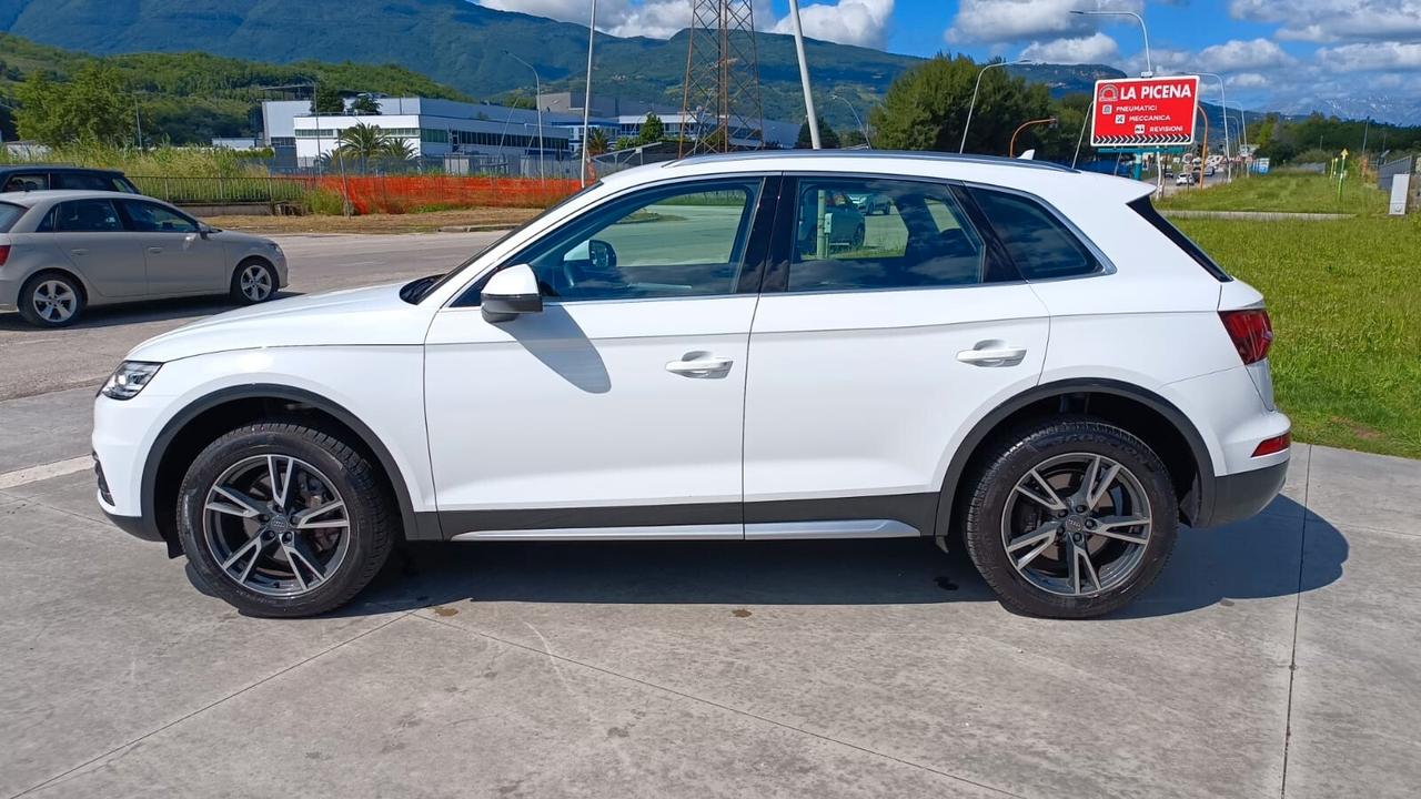 Audi Q5 35 TDI quattro S tronic Business Design