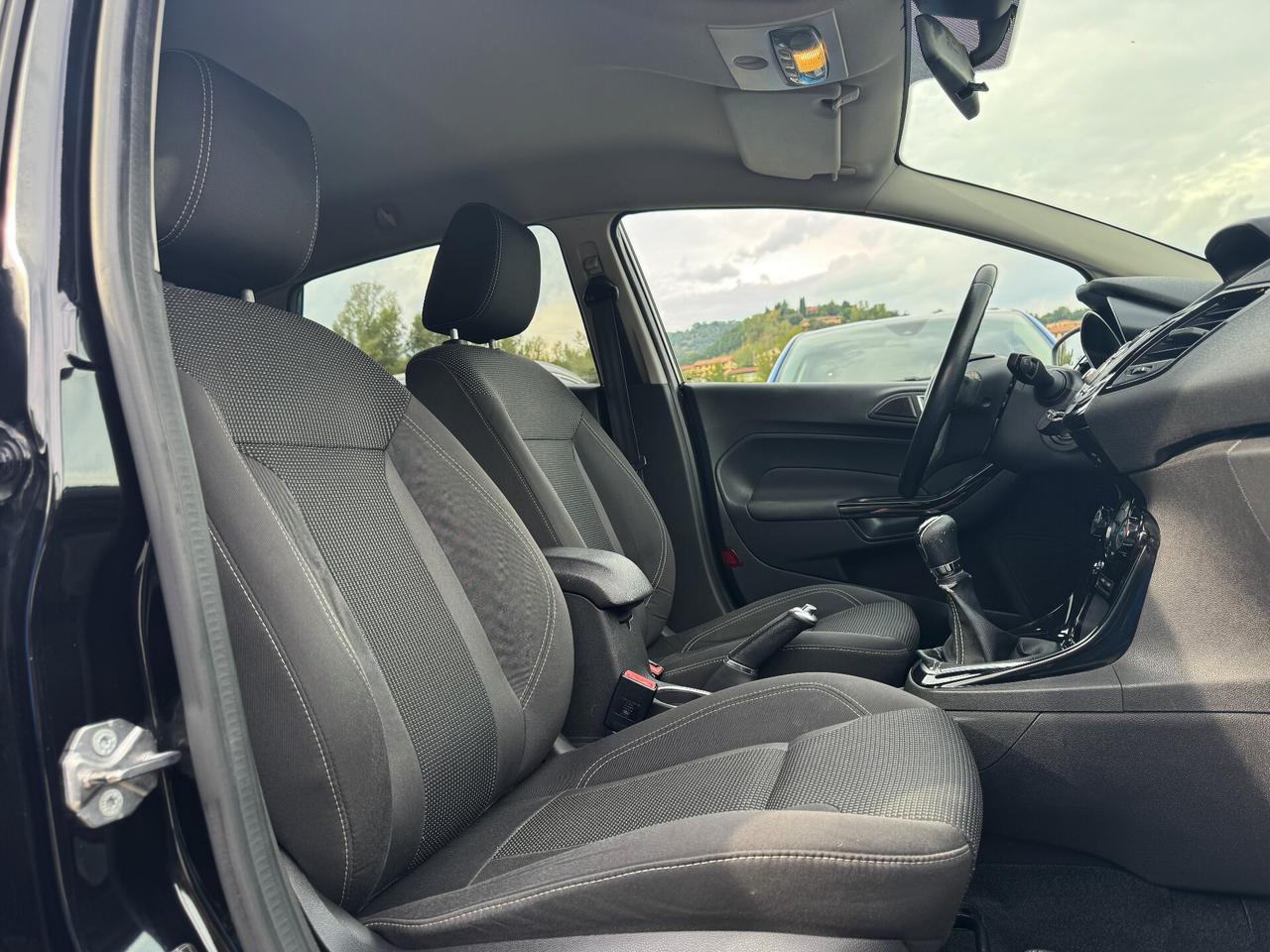 Ford Fiesta 1.5 TDCITITANIUM /NAVY/SYNC/2017