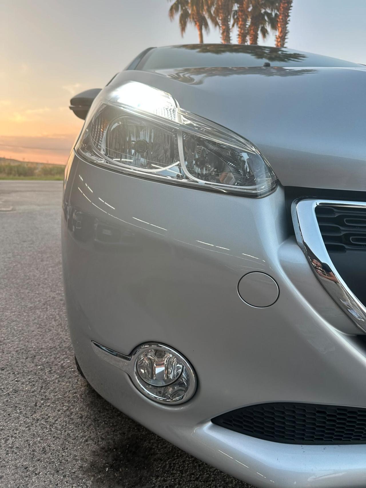 Peugeot 208 PureTech 82 5 porte Allure