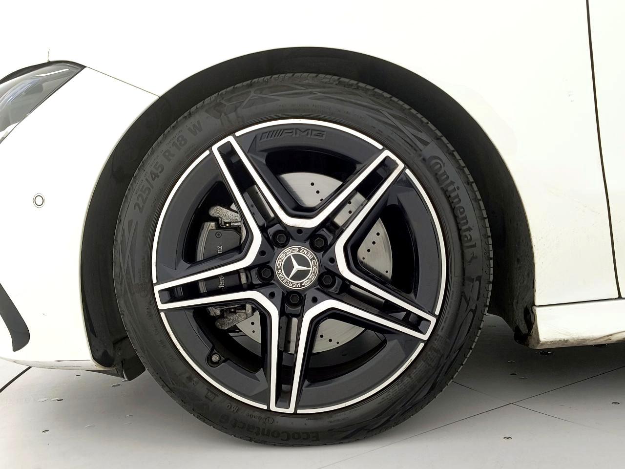 Mercedes-Benz CLA - C/X 118 - CLA Shooting Brake 200 d AMG Line Advanced P