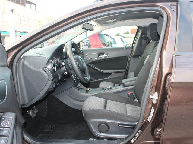 MERCEDES-BENZ GLA 200 d Automatic 4Matic Sport