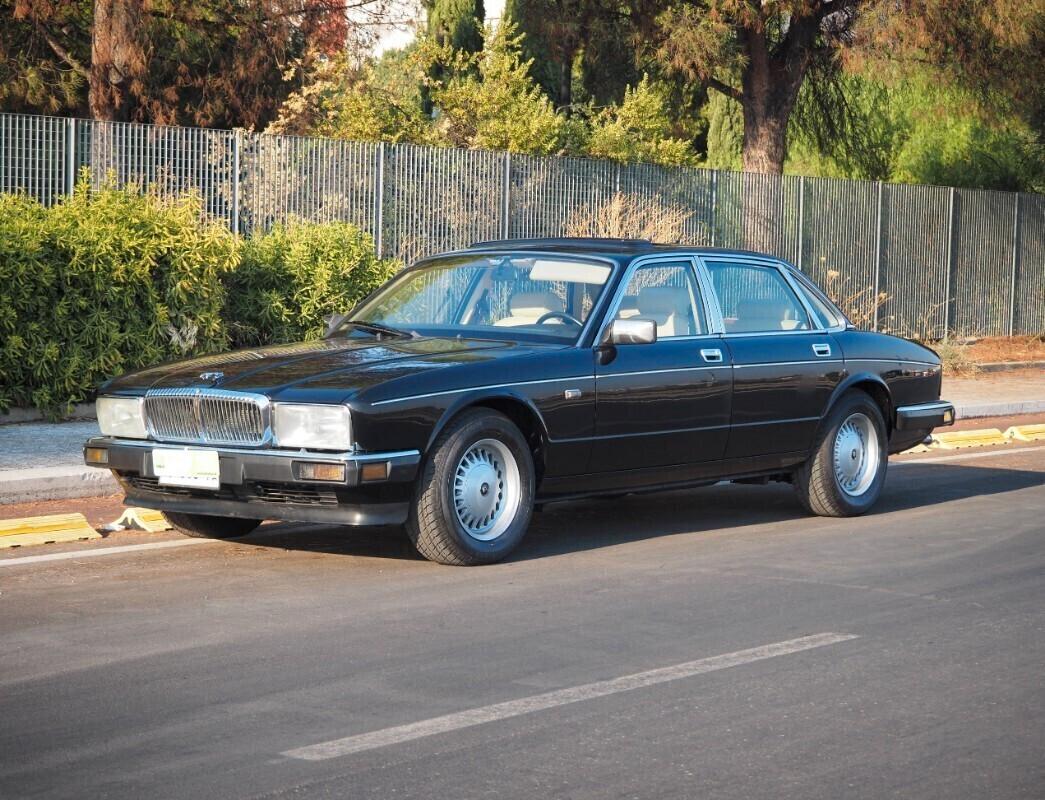 Jaguar XJ40 3.6