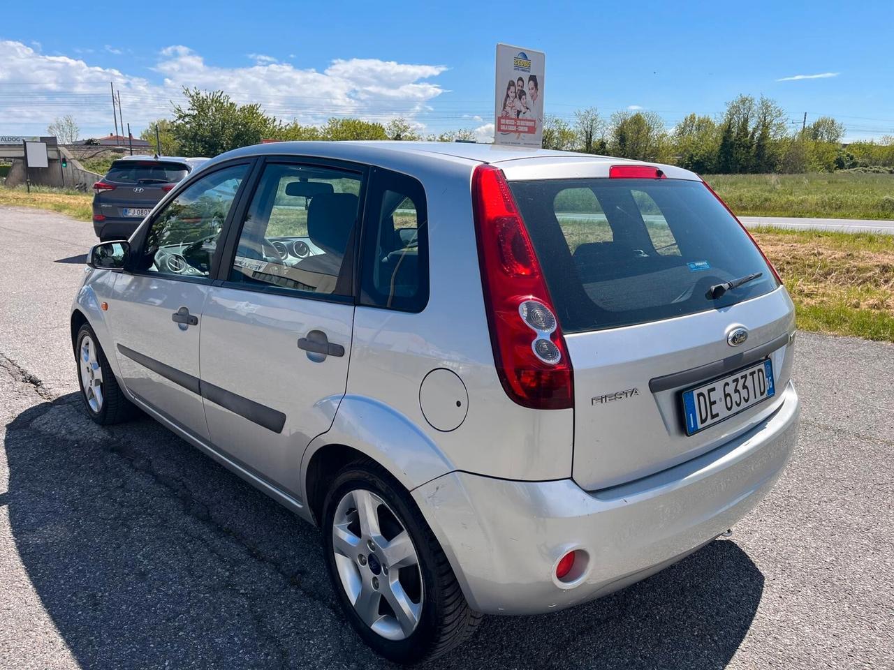 Ford Fiesta 1.4 TDCi 5p. Ghia