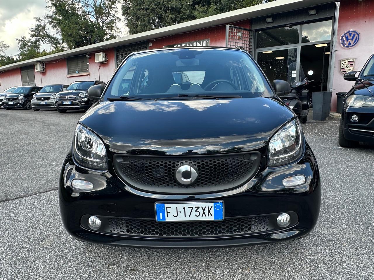 Smart ForFour 70 1.0 twinamic NIGHT EDITION NESSUN OBBLIGO FINANZIARIO PERMUTE GARANZIA