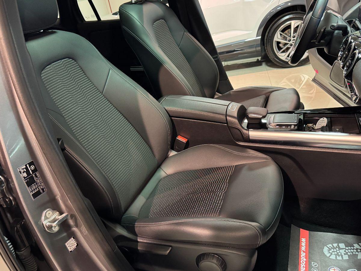 MERCEDES Classe GLA 200 d Automatic 4Matic Premium Tetto