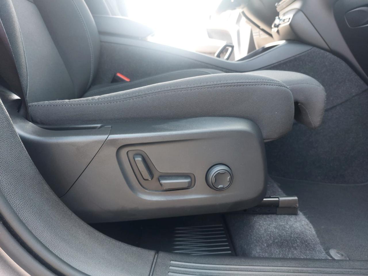 Volvo XC40 T2 Geartronic Momentum Pro