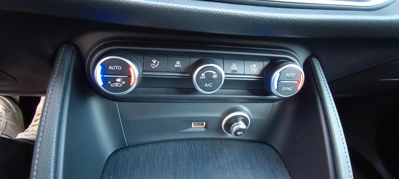 Alfa Romeo Stelvio 2.2 Turbodiesel 190 CV AT8 Q4 Business