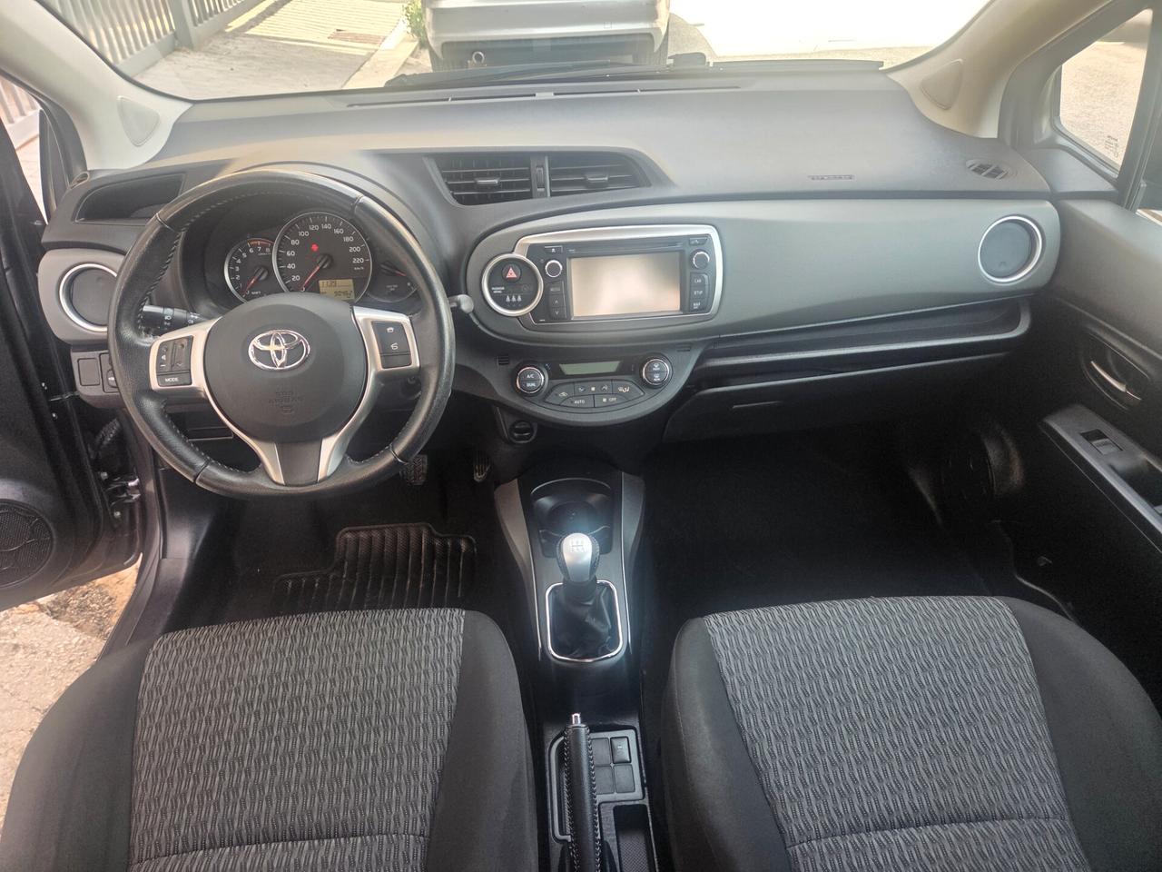 TOYOTA YARIS ANNO 2014 1.0 BENZINA 70 CV KM 90000 CERTIF