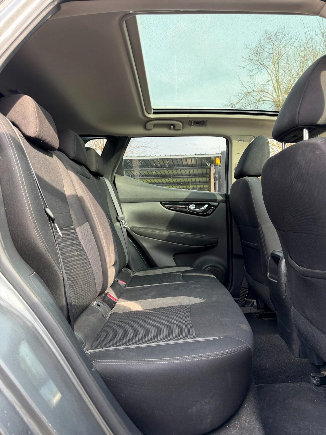 Nissan Qashqai 1.5 dCi N-Connecta