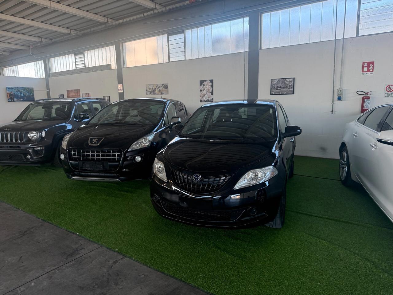 Lancia Ypsilon 1.0 FireFly 5 porte S&S Hybrid Oro