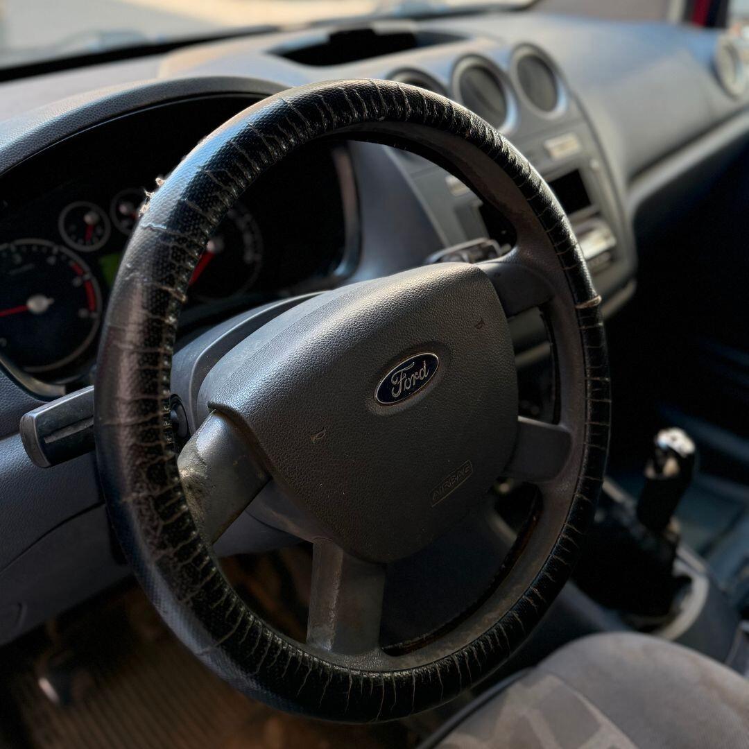Ford Transit Connect 1.8 TDCi/90CV PC-TN