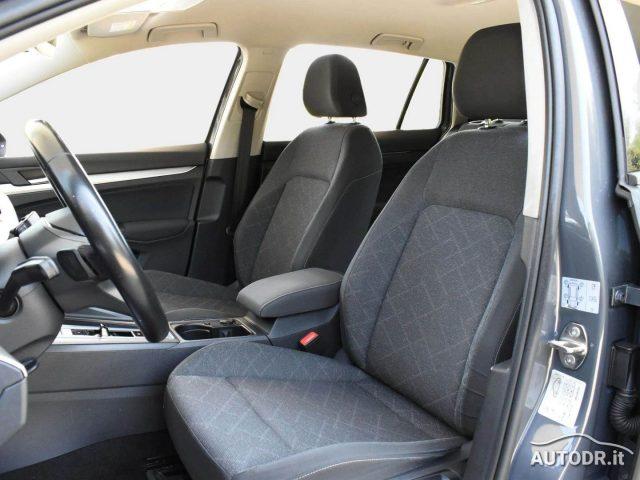 VOLKSWAGEN Golf Variant 2.0 TDI DSG Life Navi, Virtual, ACC, AppConnect