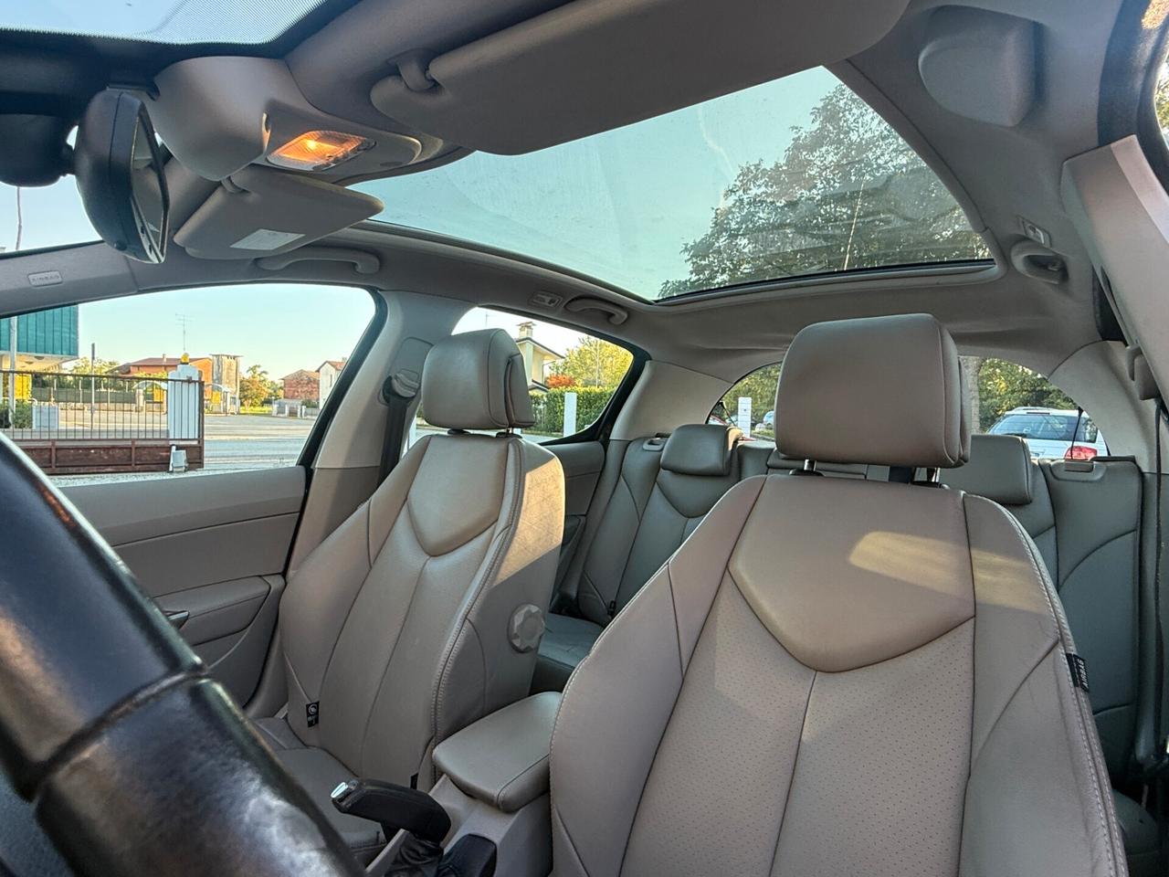 Peugeot 308 1.6 HDi 110CV 5p. Premium (5 Marce)