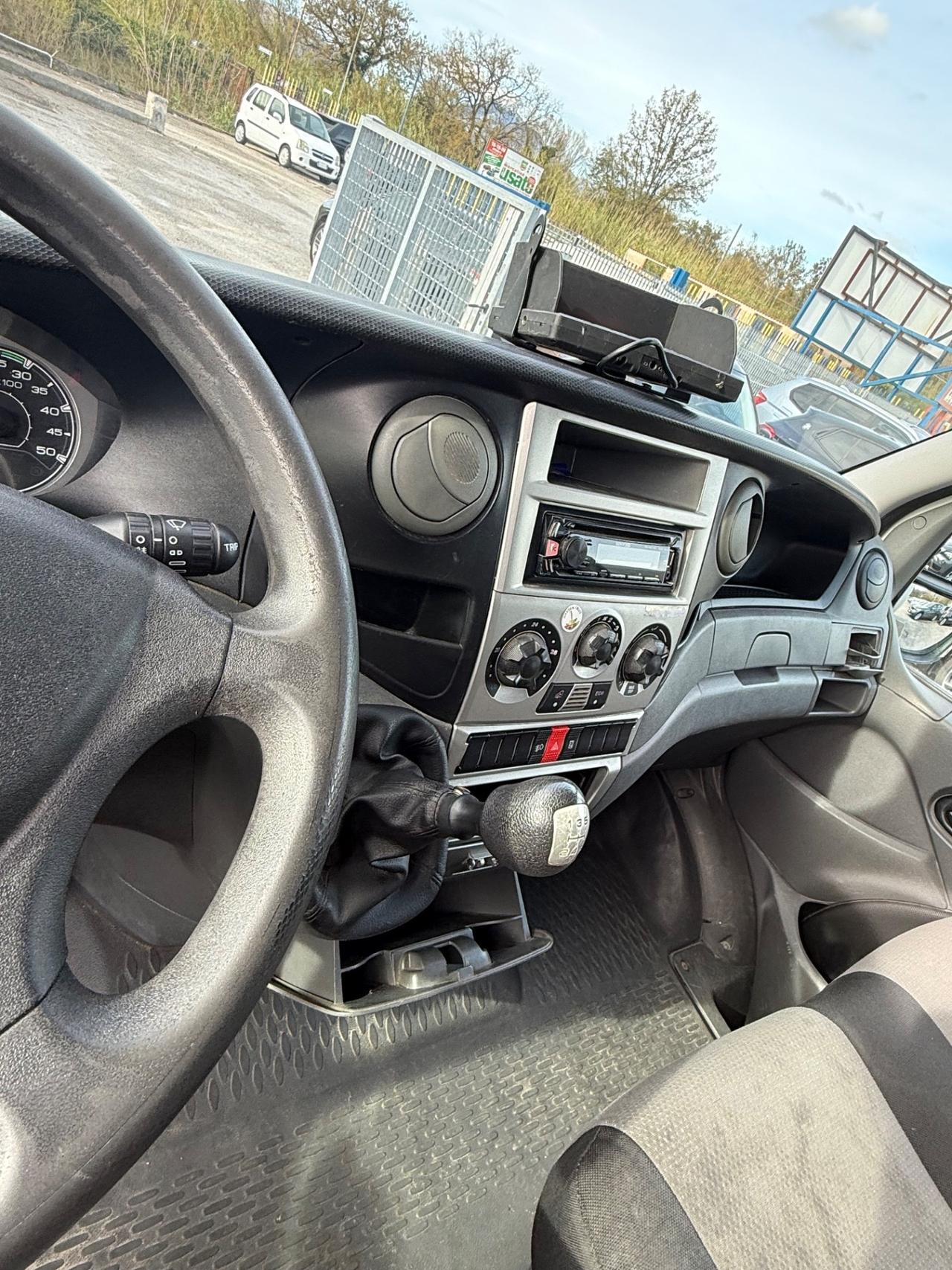 Iveco daily patente b gemellato perfetto